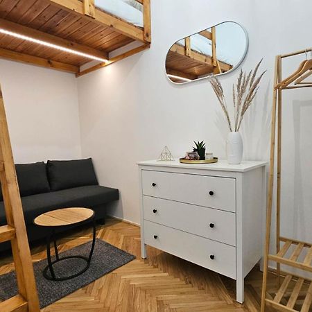 Central Oasis Budapest Exteriör bild